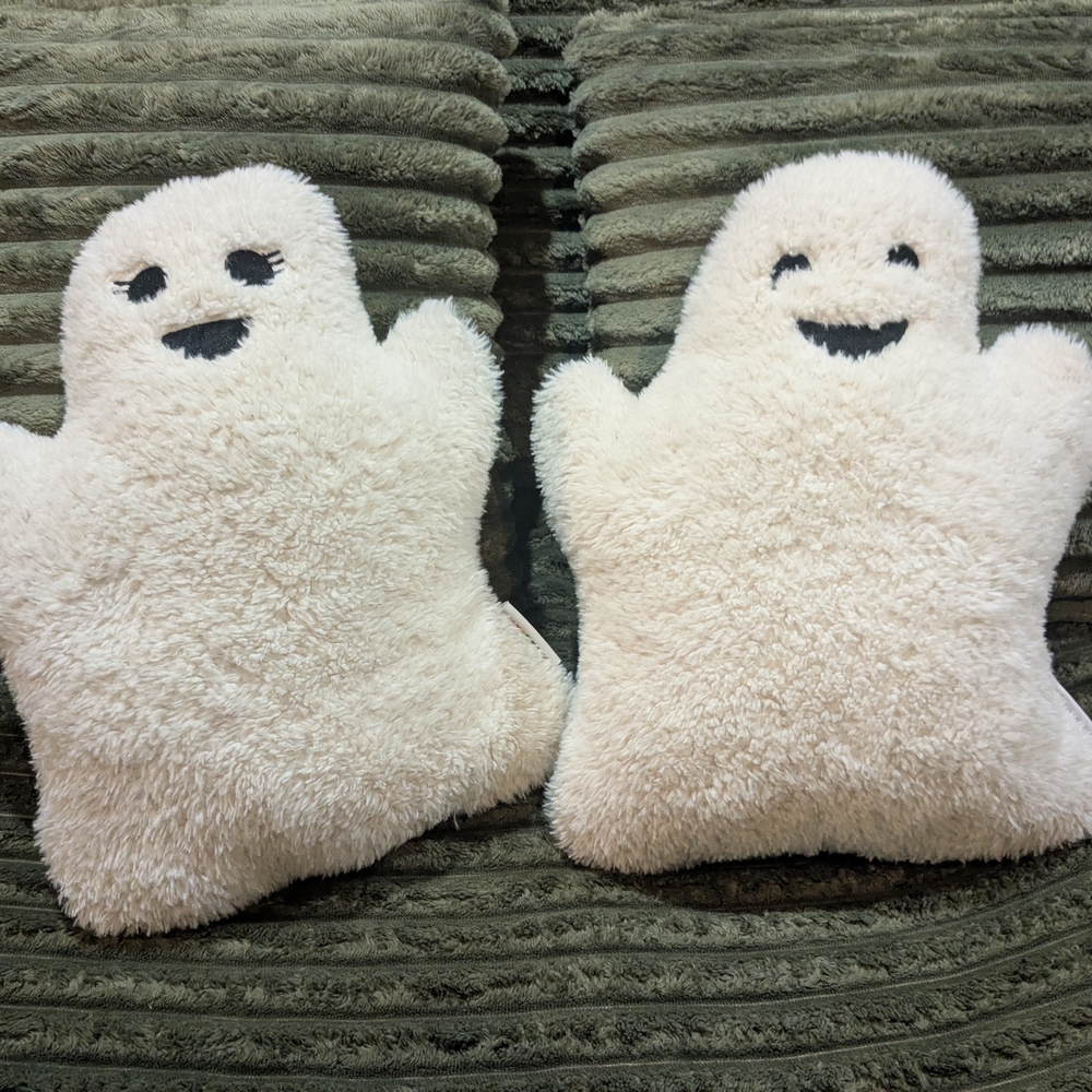 Cute Ghost Plush Pillow Set